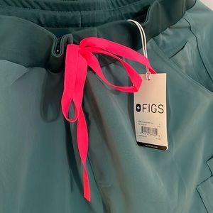 Women’s Figs Yola Slim Scrub Pant Large TALL in Hydrogreen